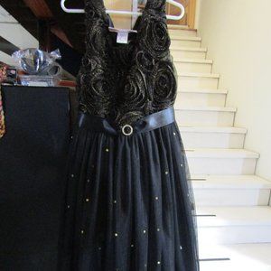 black prom dress size small